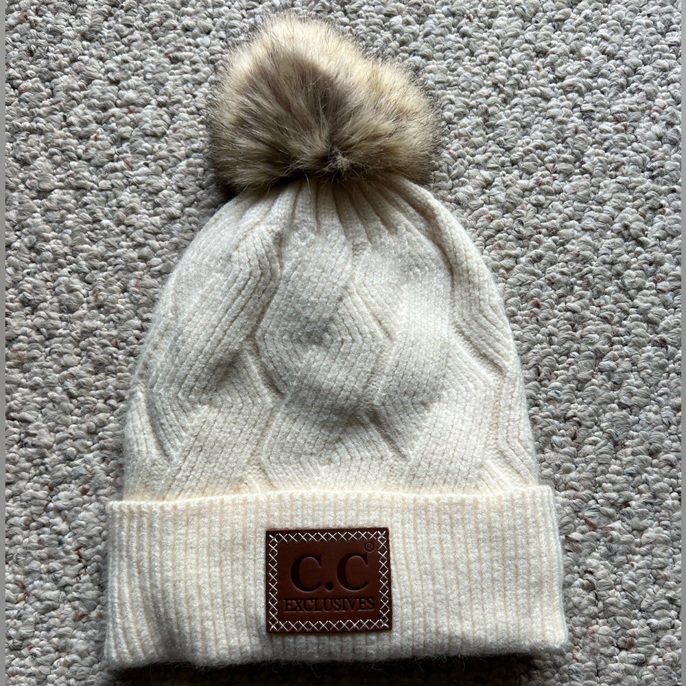 CC Exclusive White Knit Pom-Pom Beanie